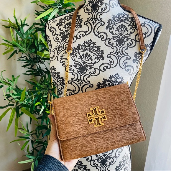 New!Tory Burch Britten Wallet on chain (removable) - Picture 3 of 8